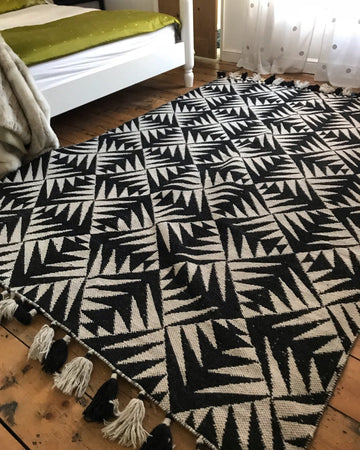 Arrow - Flat Weave Rug