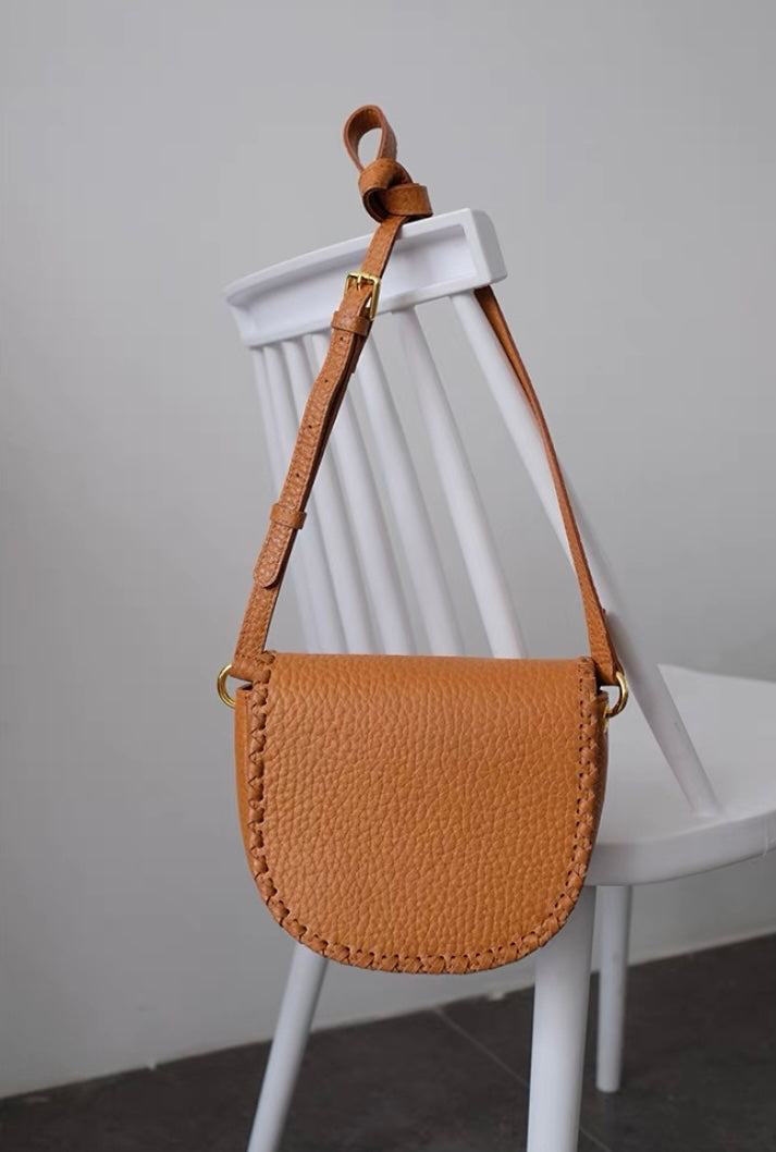 Jas - Handmade Leather Saddle Bag Caramel