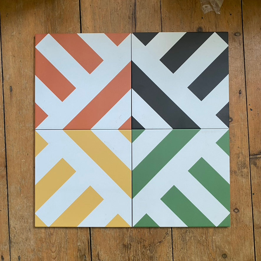 Green Ray geometric stripe tile