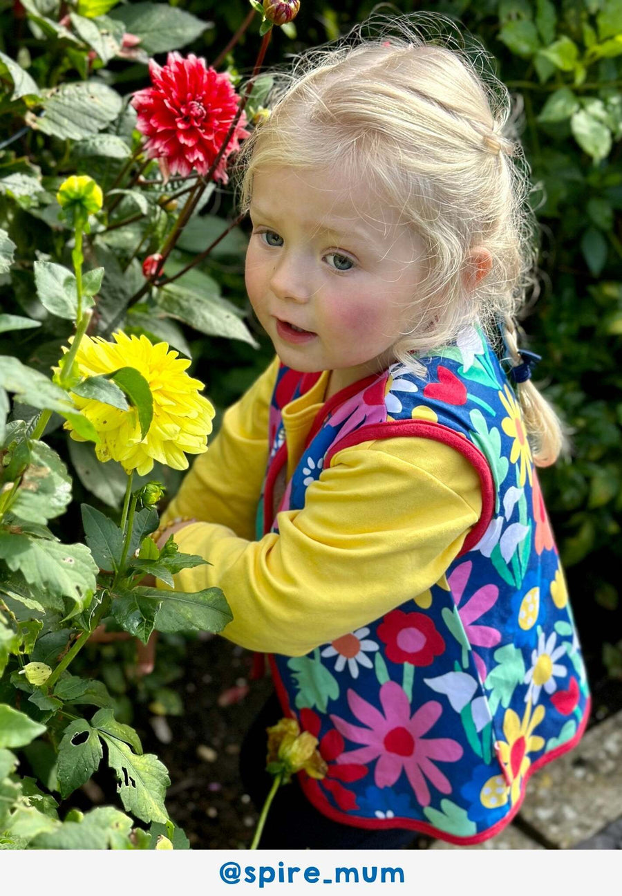 Wendegilet aus Bio-Baumwolle mit auffälligem Blumenmuster