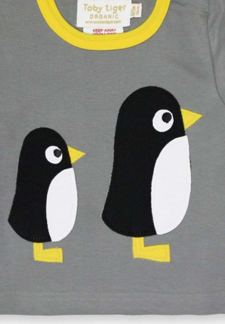 Langarmshirt aus Bio Baumwolle mit Pinguin Applikation