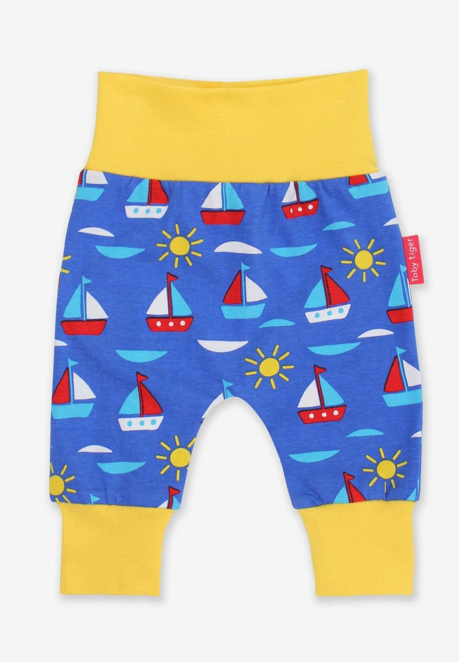 Babyhose aus Bio Baumwolle mit Segelboot Print