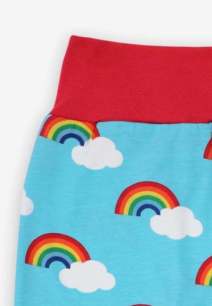 Babyhose aus Bio Baumwolle mit Regenbogen Print